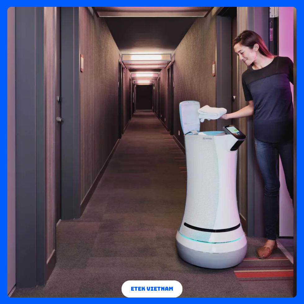 6 CÁCH TRẢI NGHIỆM ROBOT PHỤC VỤ PHÒNG NÂNG CAO CÁ NHÂN HÓA CHO KHÁCH LƯU TRÚ