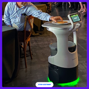 ROBOT PHỤC VỤ THAY NHÂN VIÊN: LỜI GIẢI CHO KHỦNG HOẢNG LAO ĐỘNG NGÀNH F&B