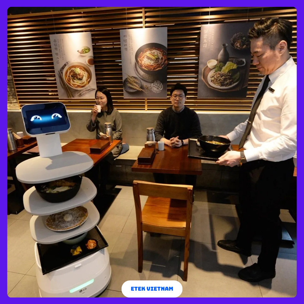 ROBOT PHỤC VỤ BUFFET: GIẢM ÙN TẮC LẤY MÓN VÀ TĂNG TỐC ĐỘ QUAY VÒNG BÀN
